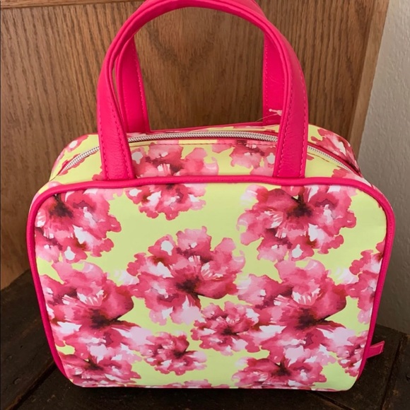 Betsey Johnson 3 Piece Cosmetic Floral Set - Picture 3 of 7